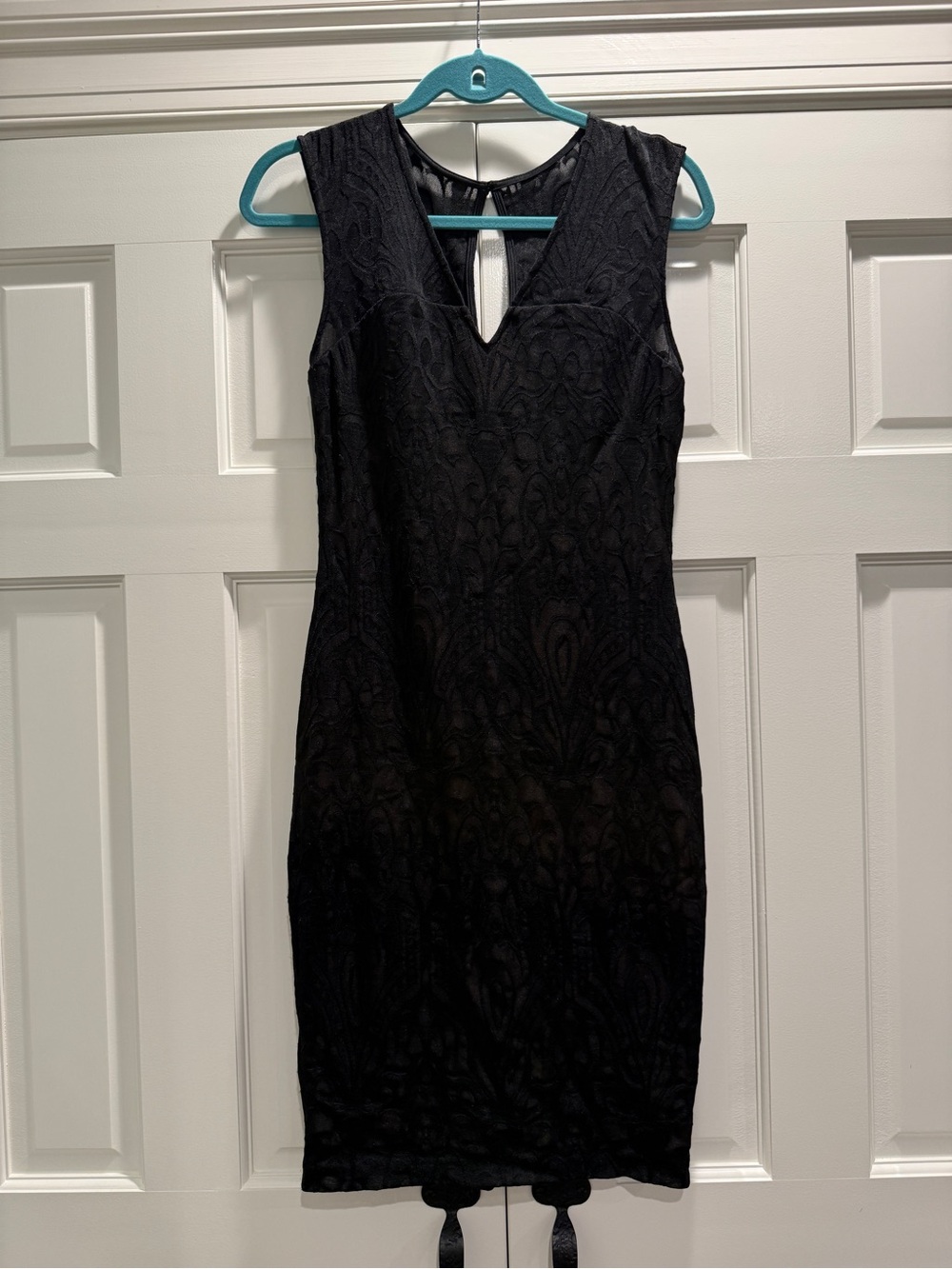 Cache Black Sleeveless Lace Sheath Dress